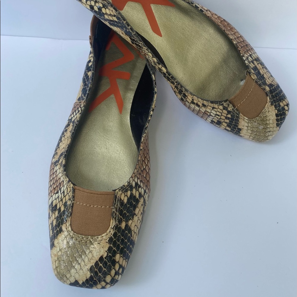 ANNE KLEIN Snake Print Flats Size 6.5